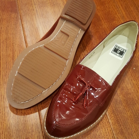 FRYE sparkly wine colored tassel loafer - Picture 4 of 4